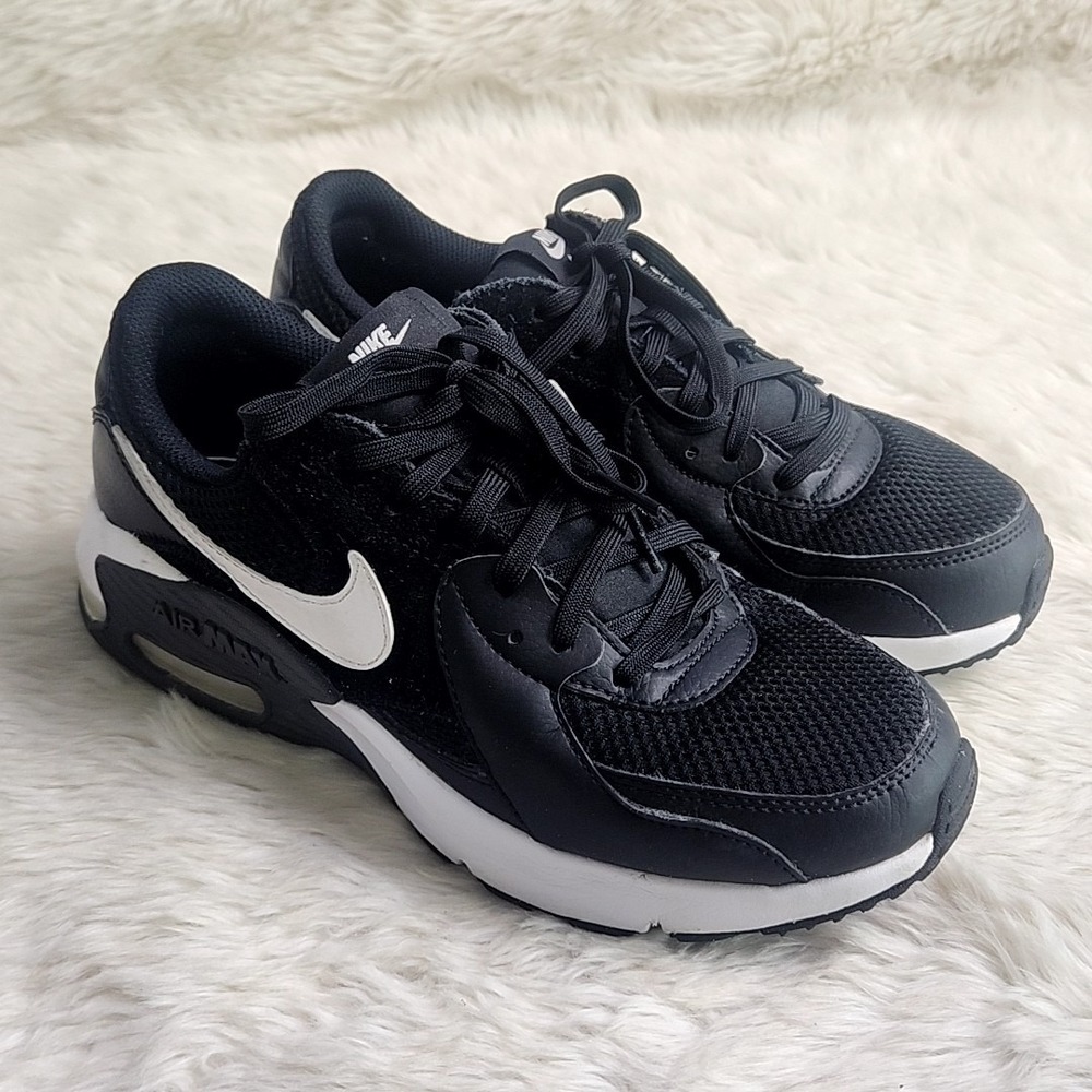 Nike Air Max Excee Women 7 Black White Sneakers CD5432-003 Low Top Shoes